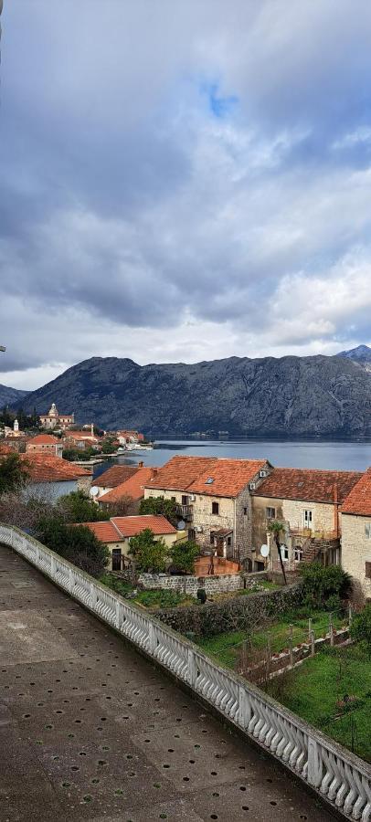 Boka No.12 Apartment Kotor Luaran gambar